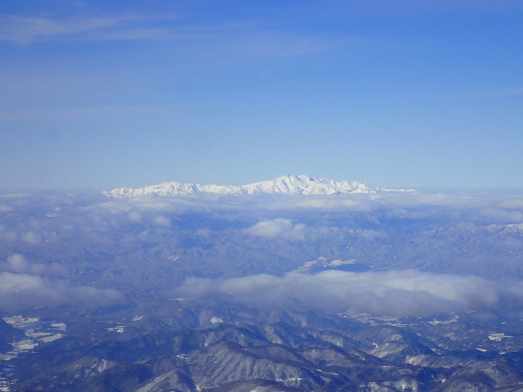 厳冬期の乗鞍岳から見る白山