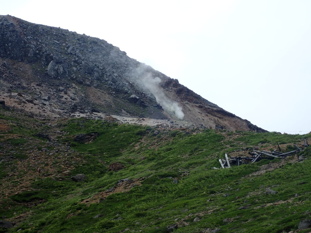 那須岳の茶臼岳の噴気孔