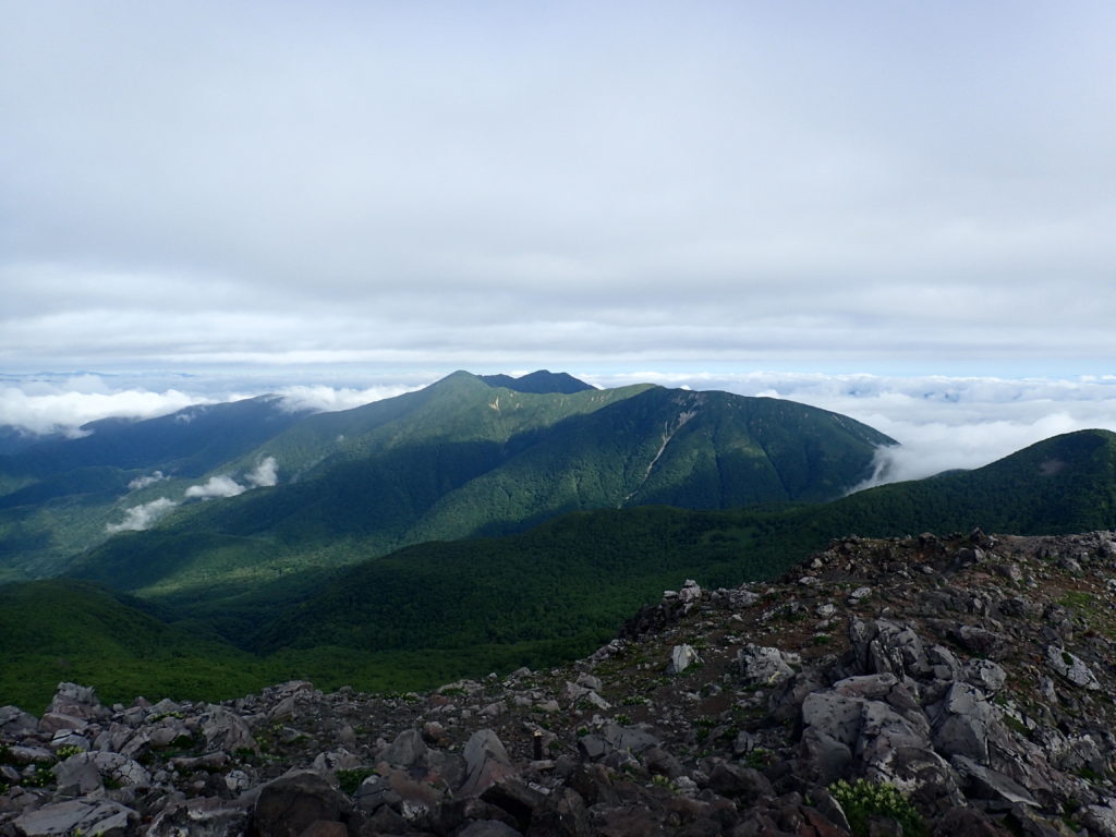 那須岳の茶臼岳からの眺め