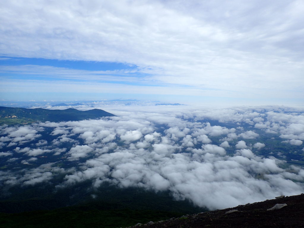 岩手山山頂から見る雲海