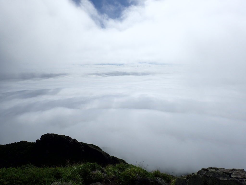 岩木山山頂からの雲海