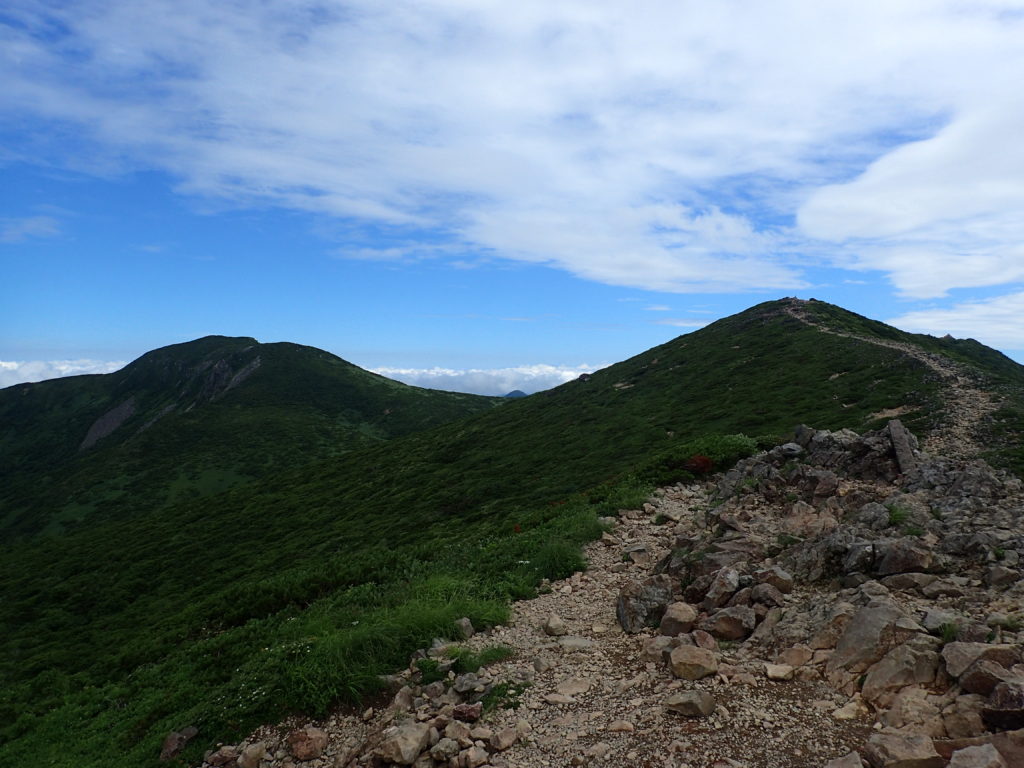 那須岳の三本槍岳と1900ｍ峰