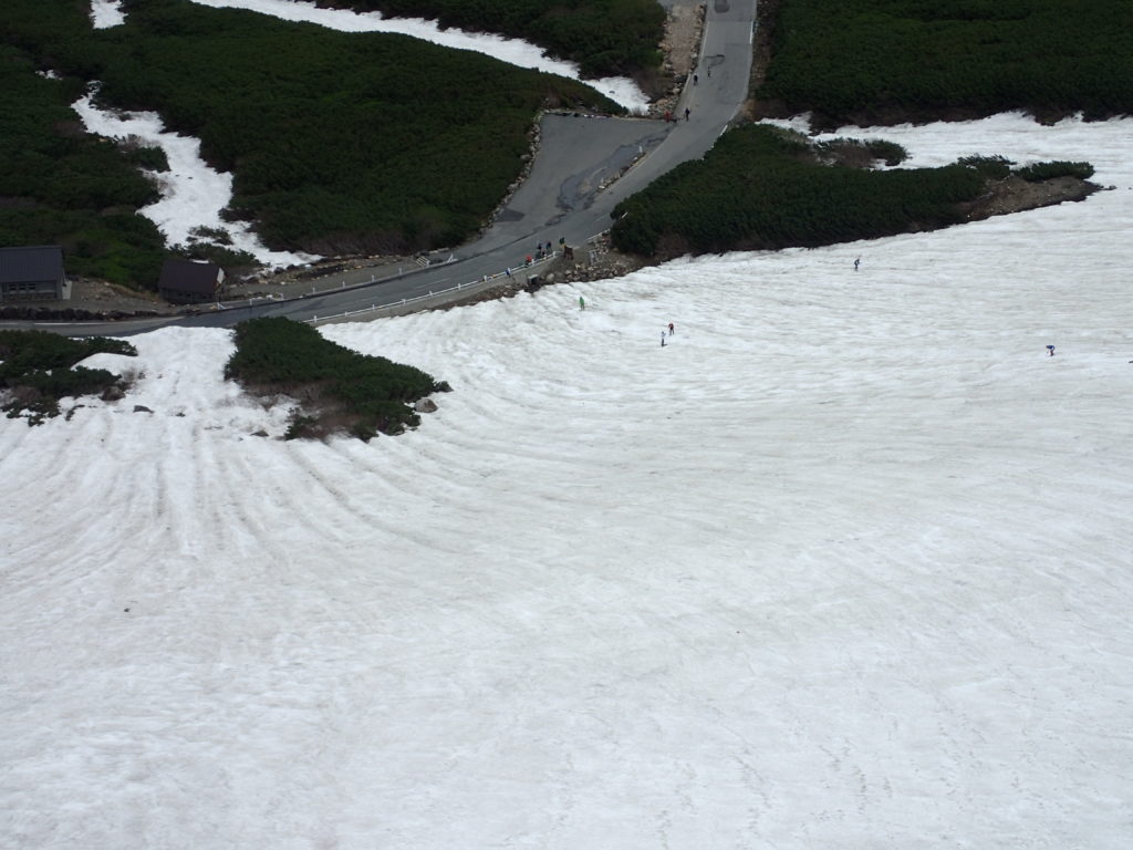 乗鞍岳の大雪渓