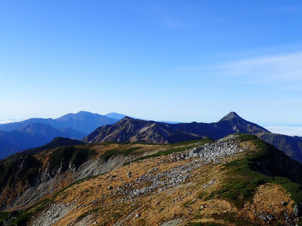 双六岳から見る笠ヶ岳と焼岳と乗鞍岳と御嶽山