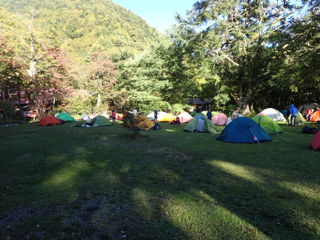 上高地の徳澤のテント場