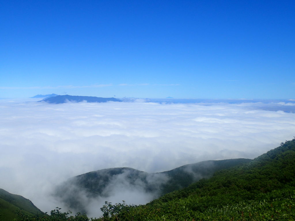 斜里岳の馬ノ背から見る雲海