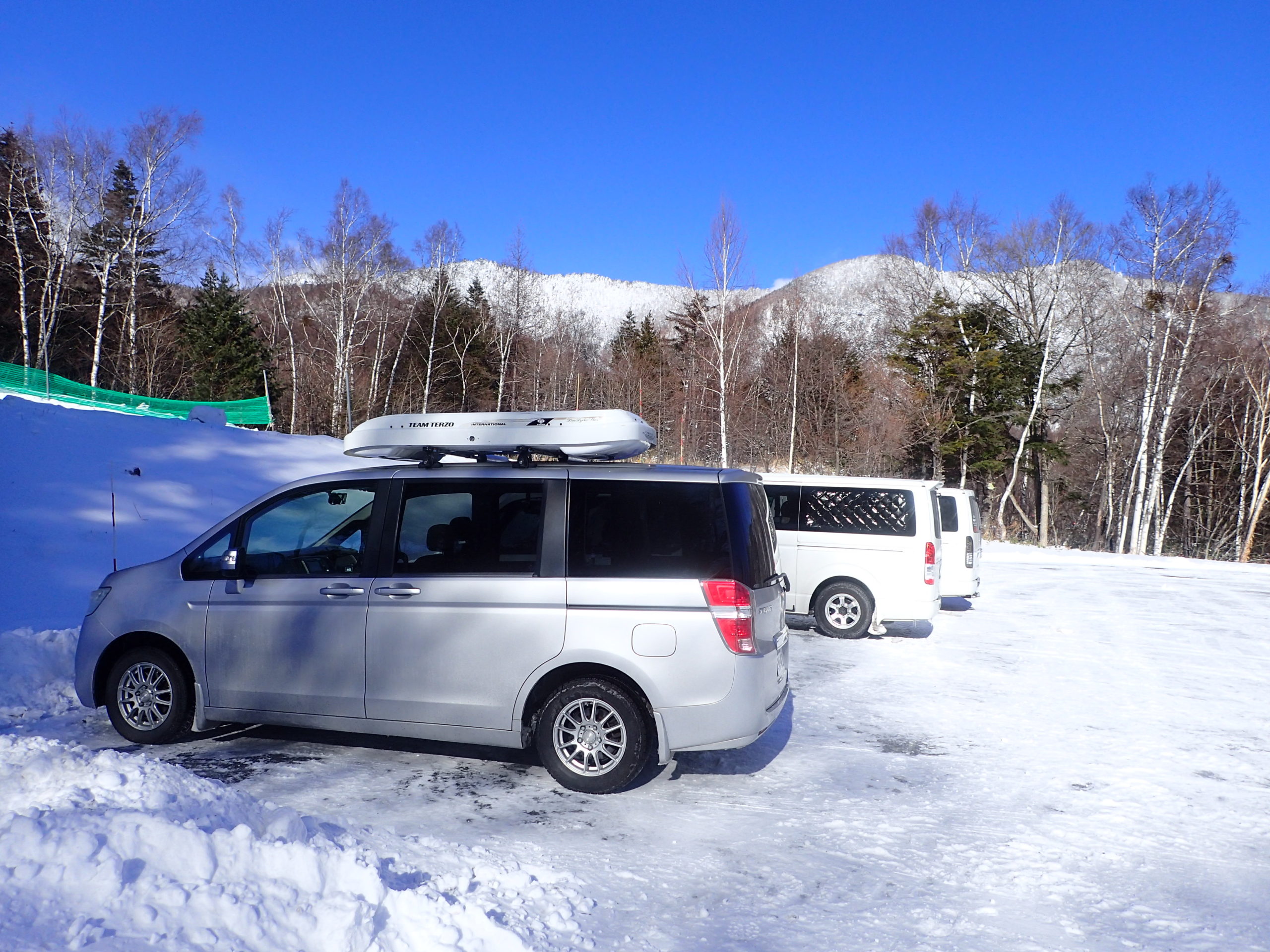 登山口駐車場などで車が雪でスタックしてしまったときの自力での脱出方法 山旅の記録 Record Of Mountain Journey