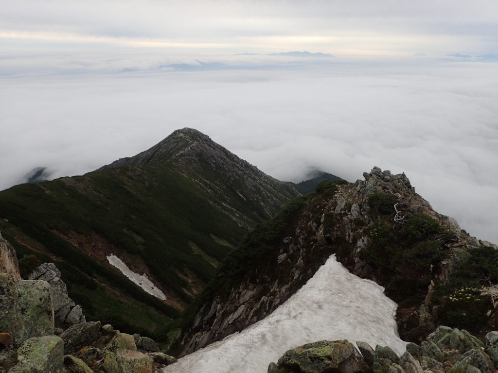 北アルプスの常念岳登山をした時に撮影した前常念と雲海
