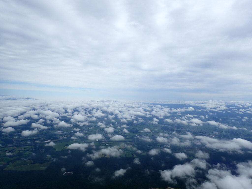 日本百名山の岩手山を登山した時に撮影した雲海