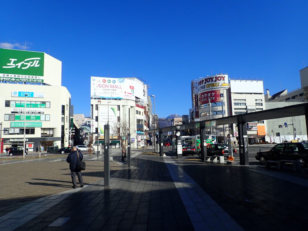 松本駅から撮影した日本百名山の美ヶ原