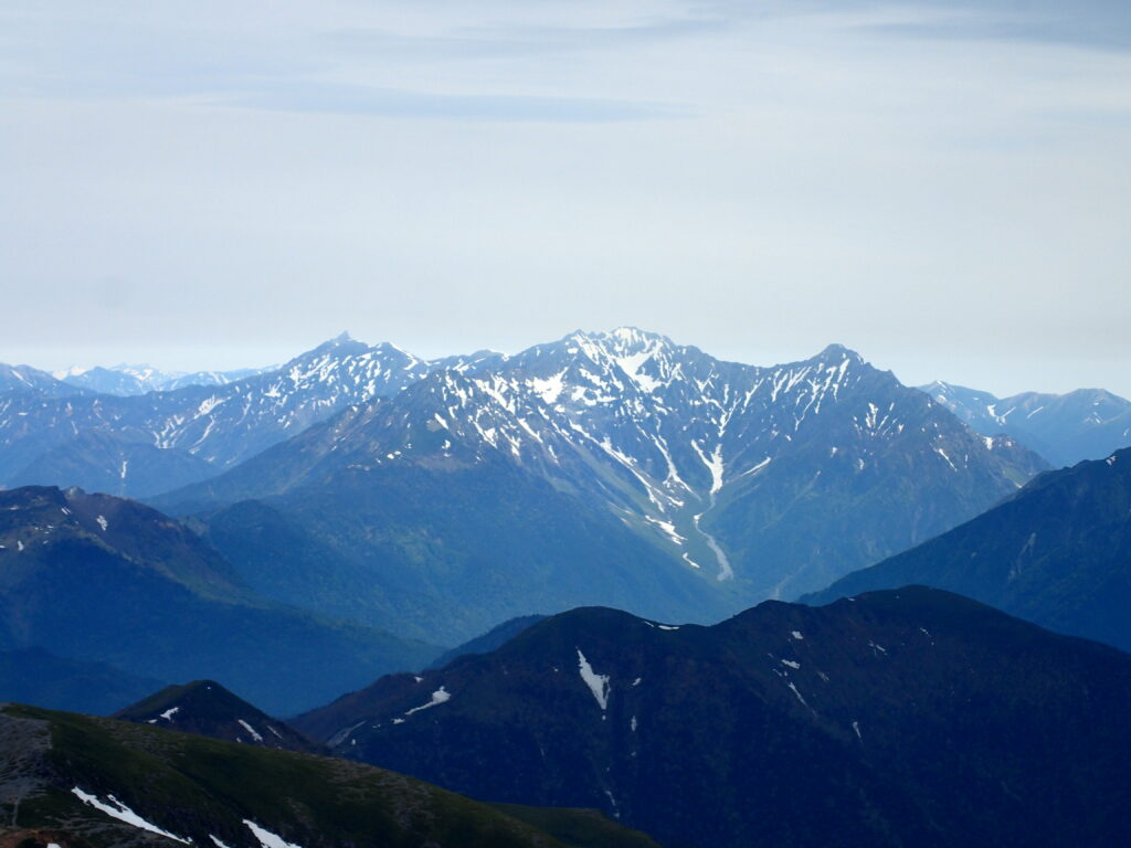 日本百名山の乗鞍岳を登山した時にオリンパスの防水デジタルカメラタフで撮影した槍ヶ岳・穂高岳